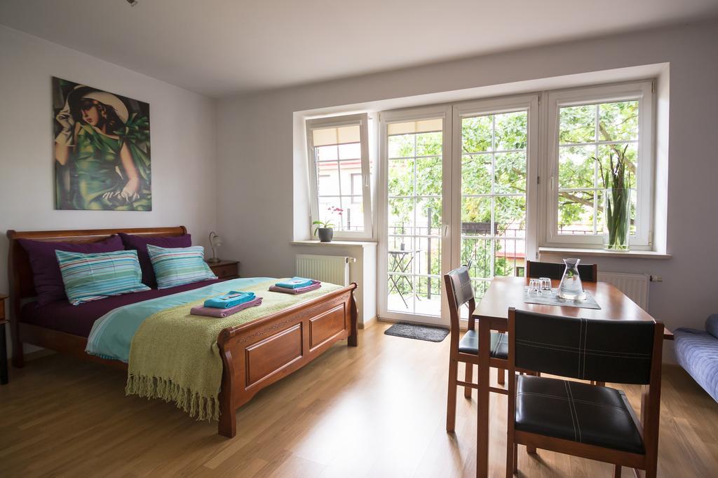 Villa Jeziorki 71 Warschau Zimmer foto