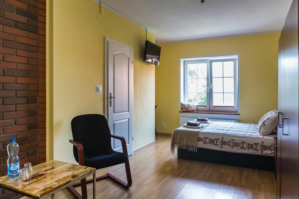Villa Jeziorki 71 Warschau Zimmer foto