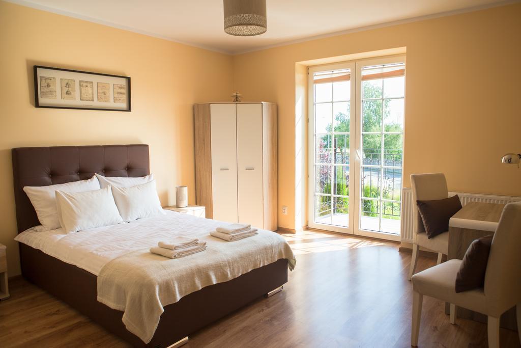 Villa Jeziorki 71 Warschau Zimmer foto